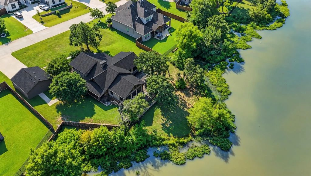 313 Pimlico Drive, Hickory Creek