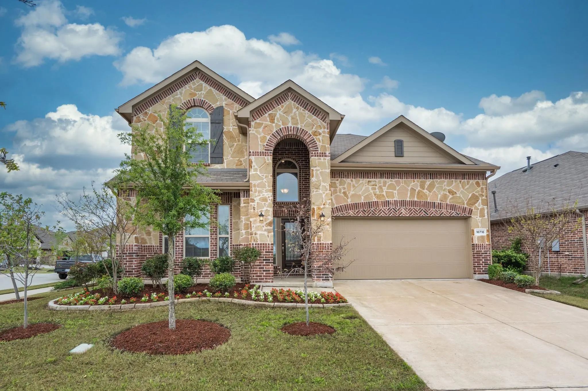 Photo of Listing #21397892
