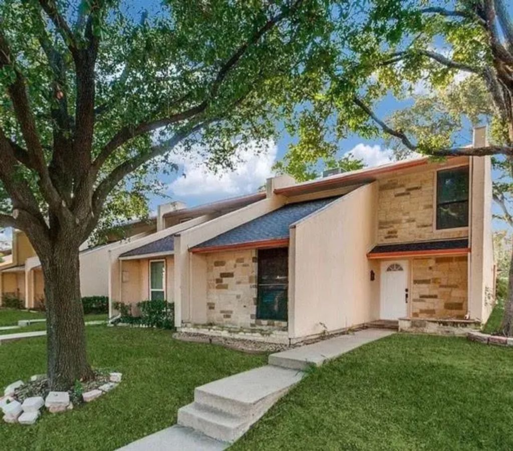 351 Valley Park Drive, Garland