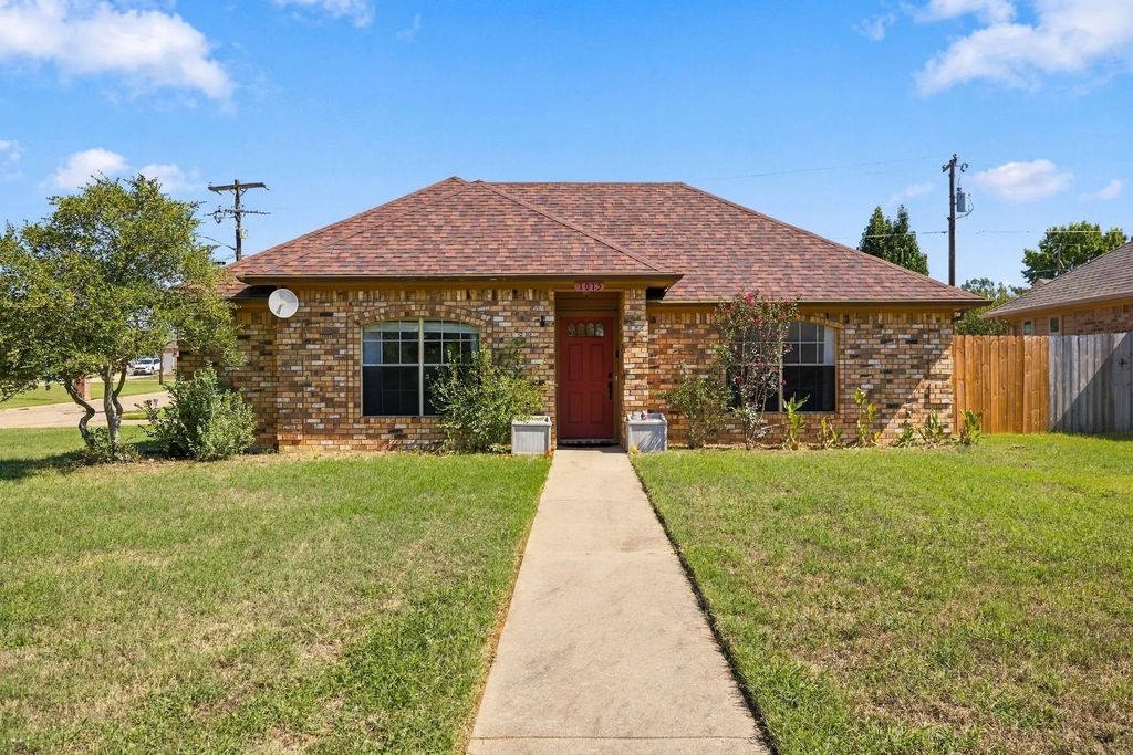 1015 Shelly Drive, Keene