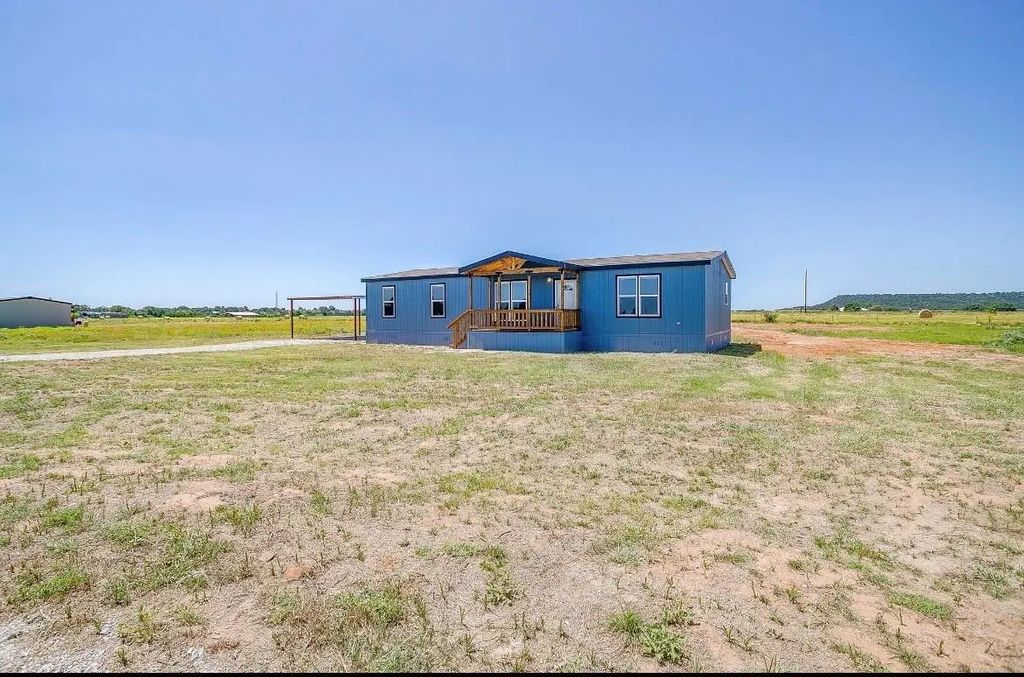 81 Kenzi Drive, Mineral Wells