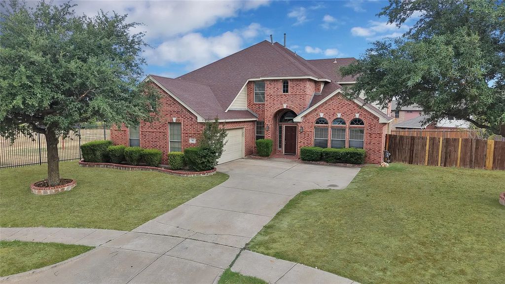 903 Fieldstone Drive, Cedar Hill