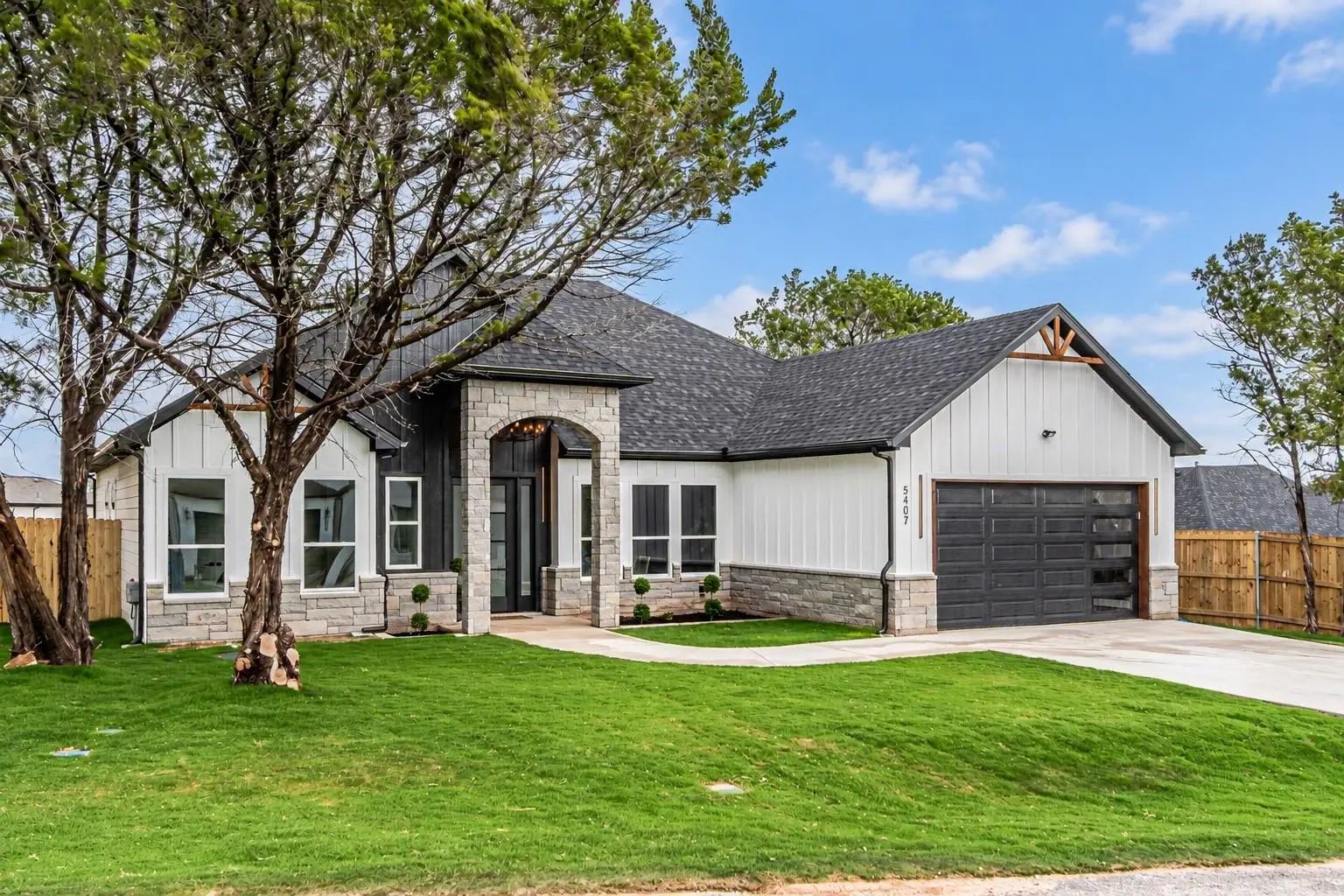 Photo of Listing #21398466