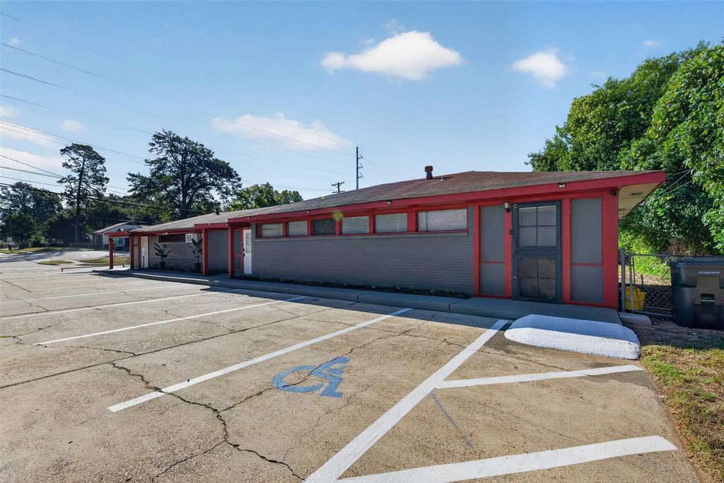 2600 Jewella Avenue, Shreveport
