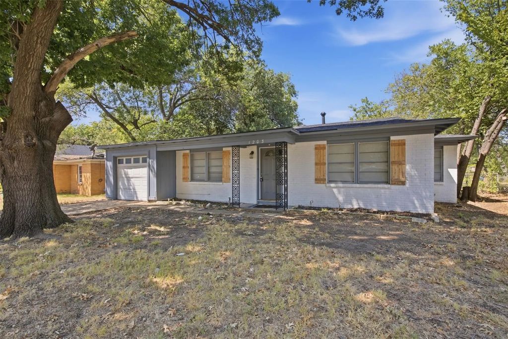 1203 Belvedere Drive, Arlington