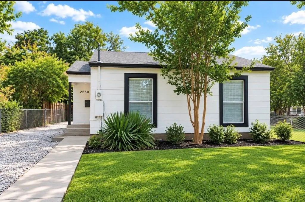 2250 Mail Avenue, Dallas