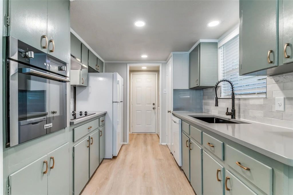 724 N Boulevard Terrace, Dallas
