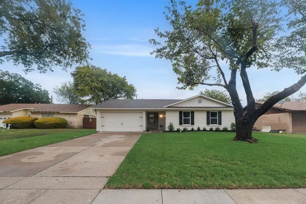 1215 Briarcove Drive, Richardson