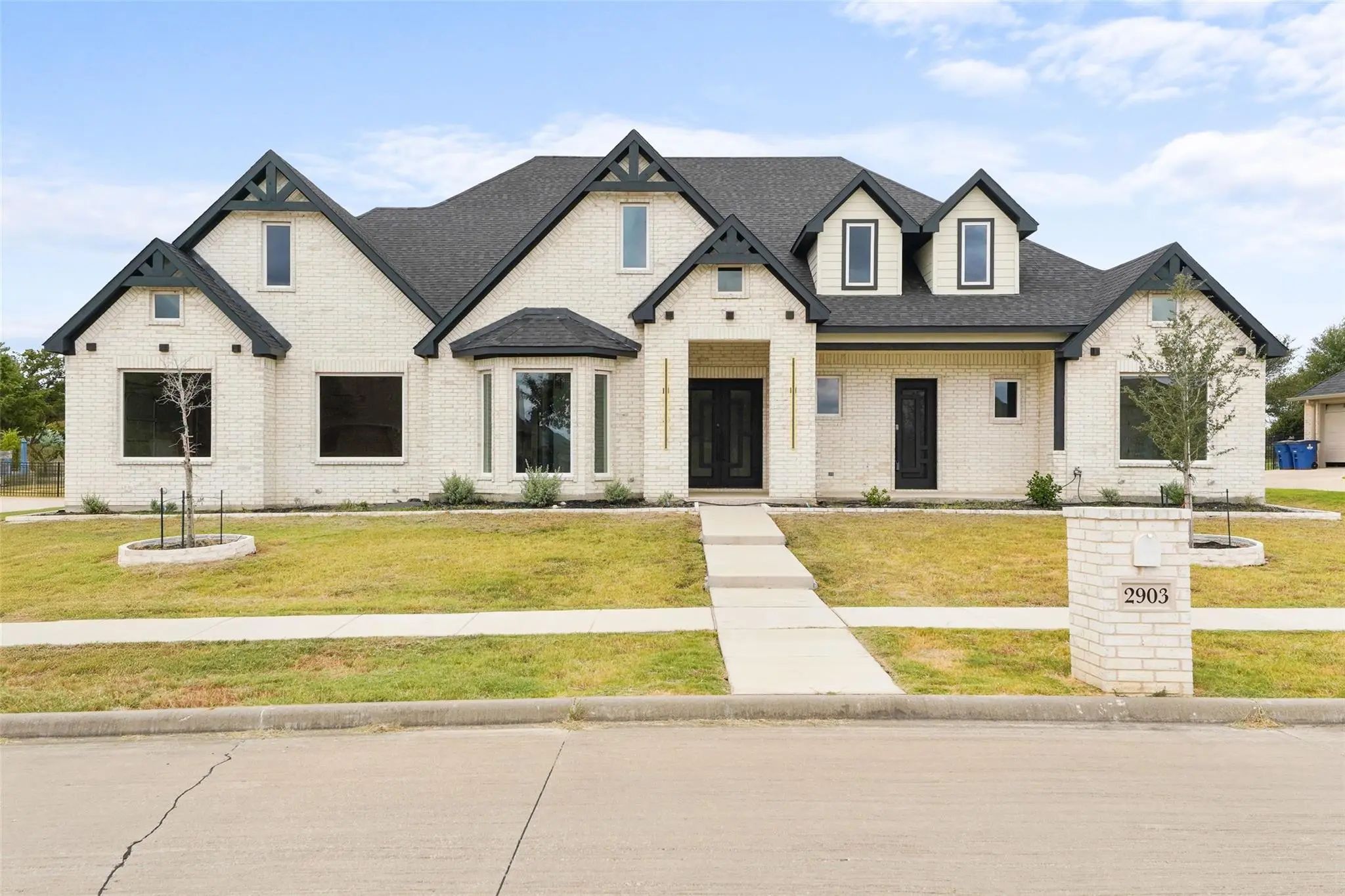 Photo of Listing #21399430