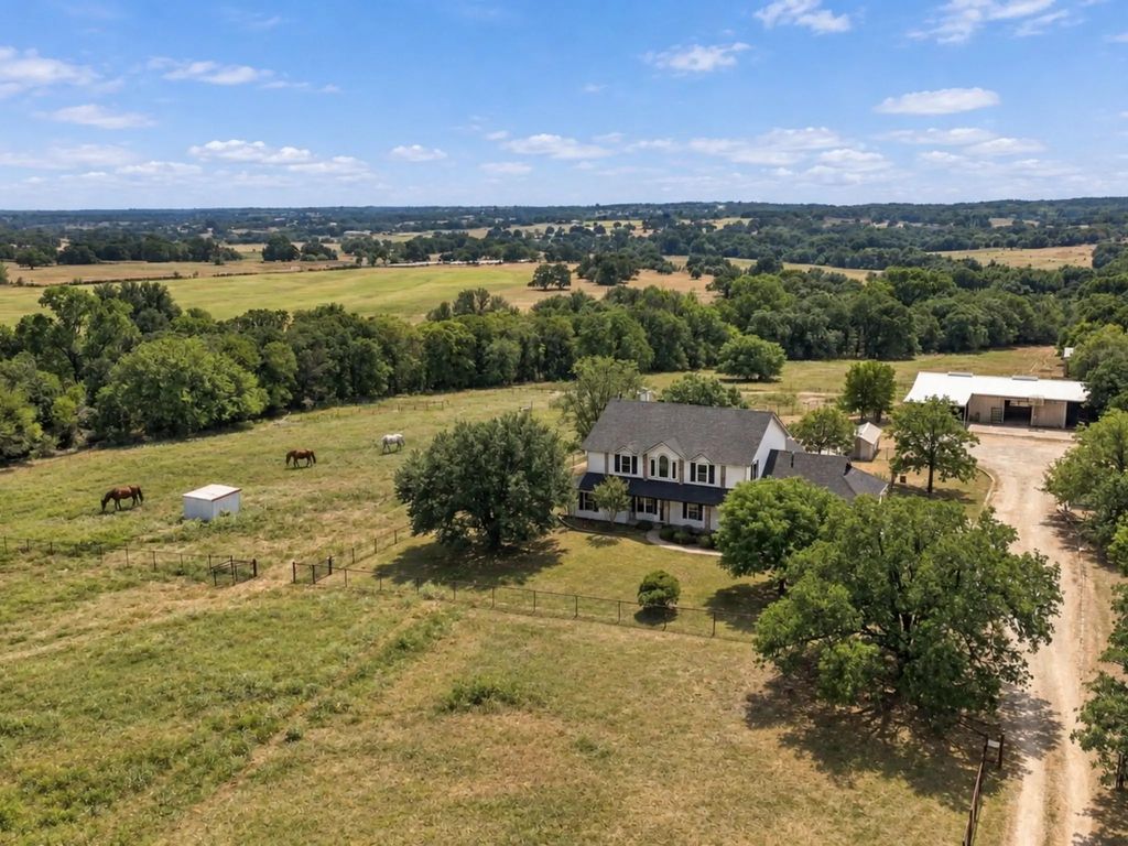 842 Cornstubble Lane, Weatherford