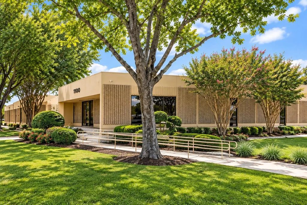 1100 Fountain Parkway 2, Grand Prairie