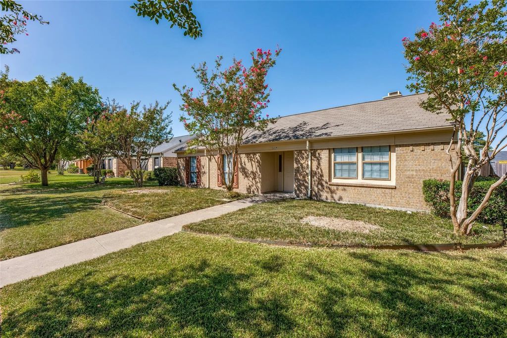 219 Southerland Avenue, Mesquite