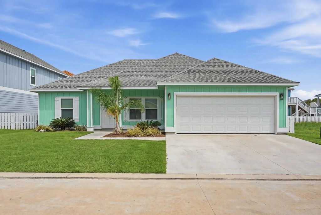 136 Breezeway Drive, Rockport