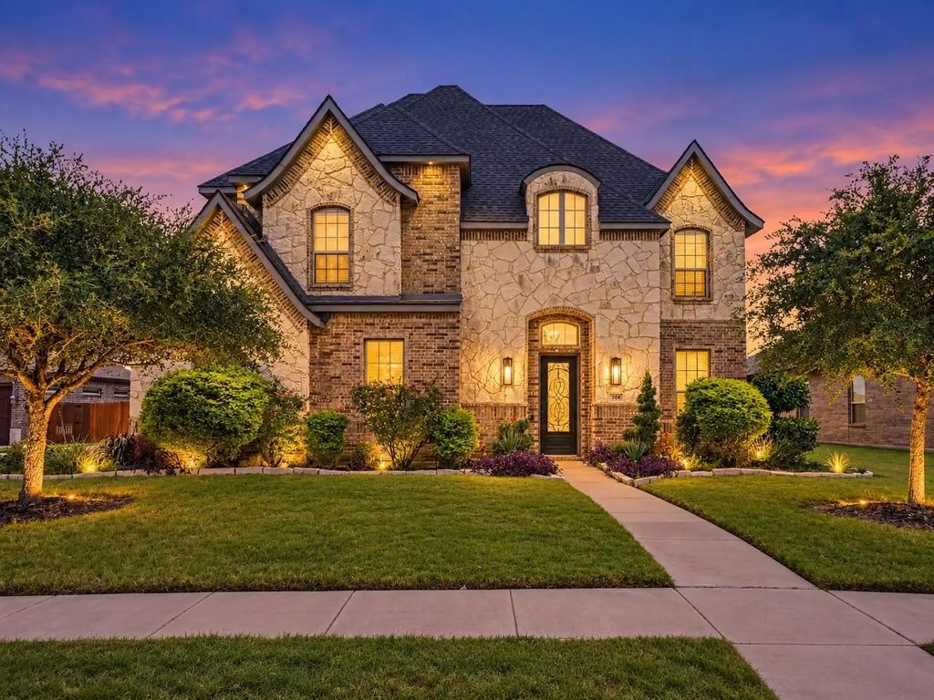 504 Stillwater Drive, Waxahachie