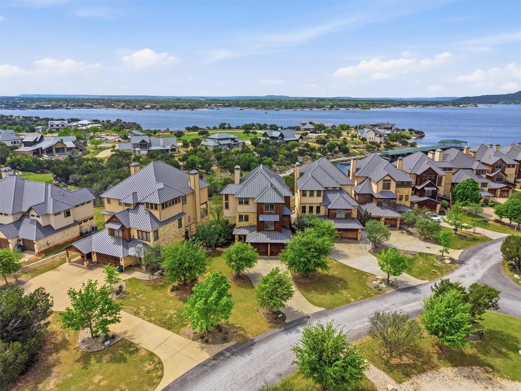2141 Century Oak Drive, Graford