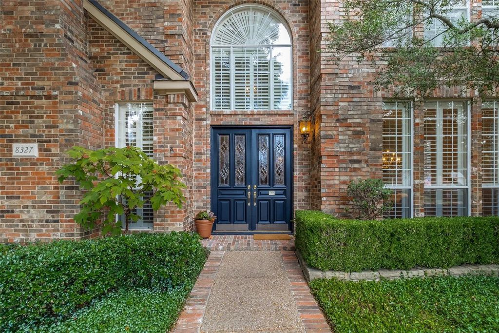 8327 Coral Drive, Dallas