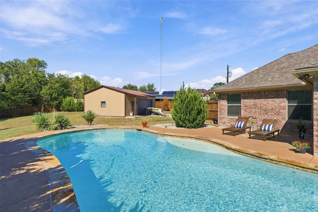 107 Chance Court, Springtown
