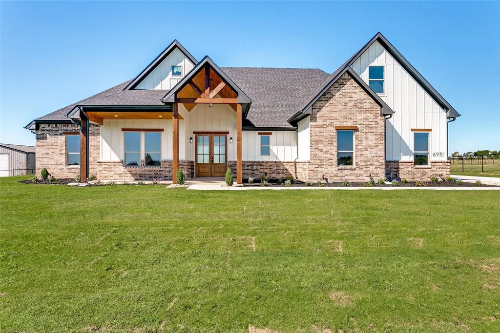 6951 Eagle Creek Drive, Godley