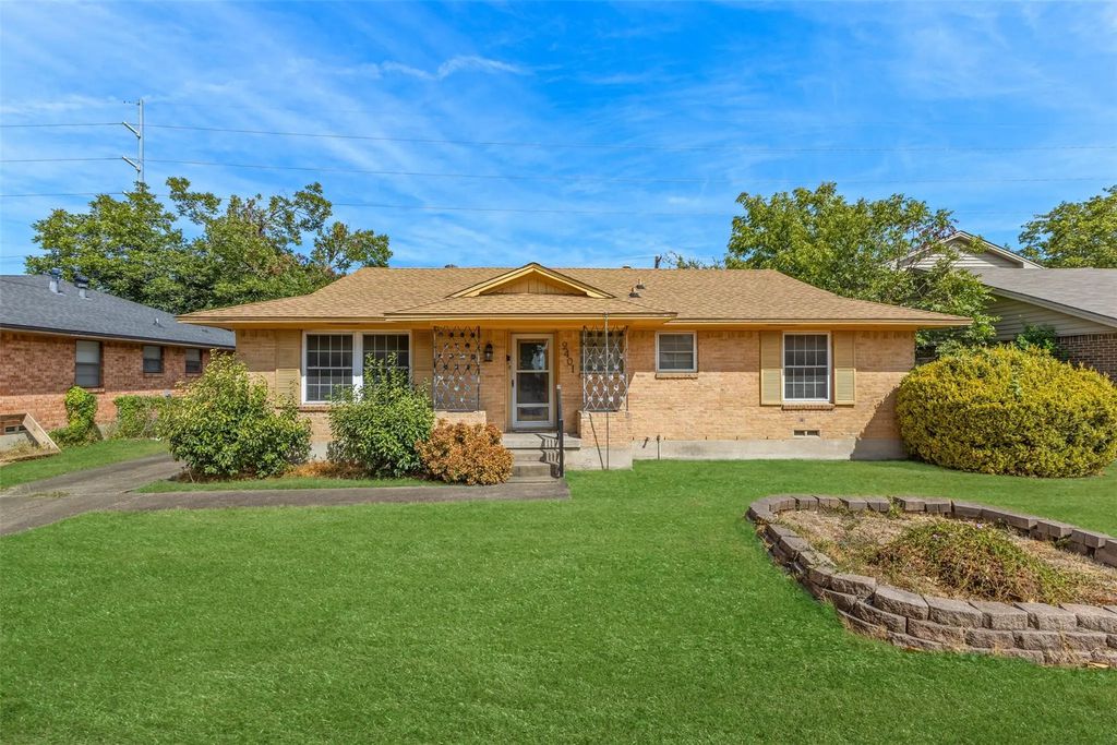 2401 Cardinal Lane, Garland