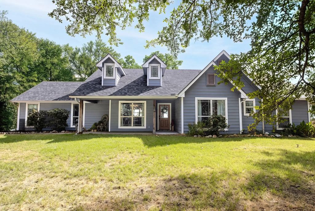 3207 Fm 2048, Boyd