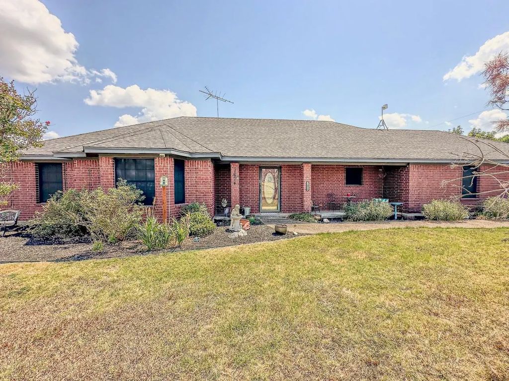 1674 Culpepper Lane, China Spring