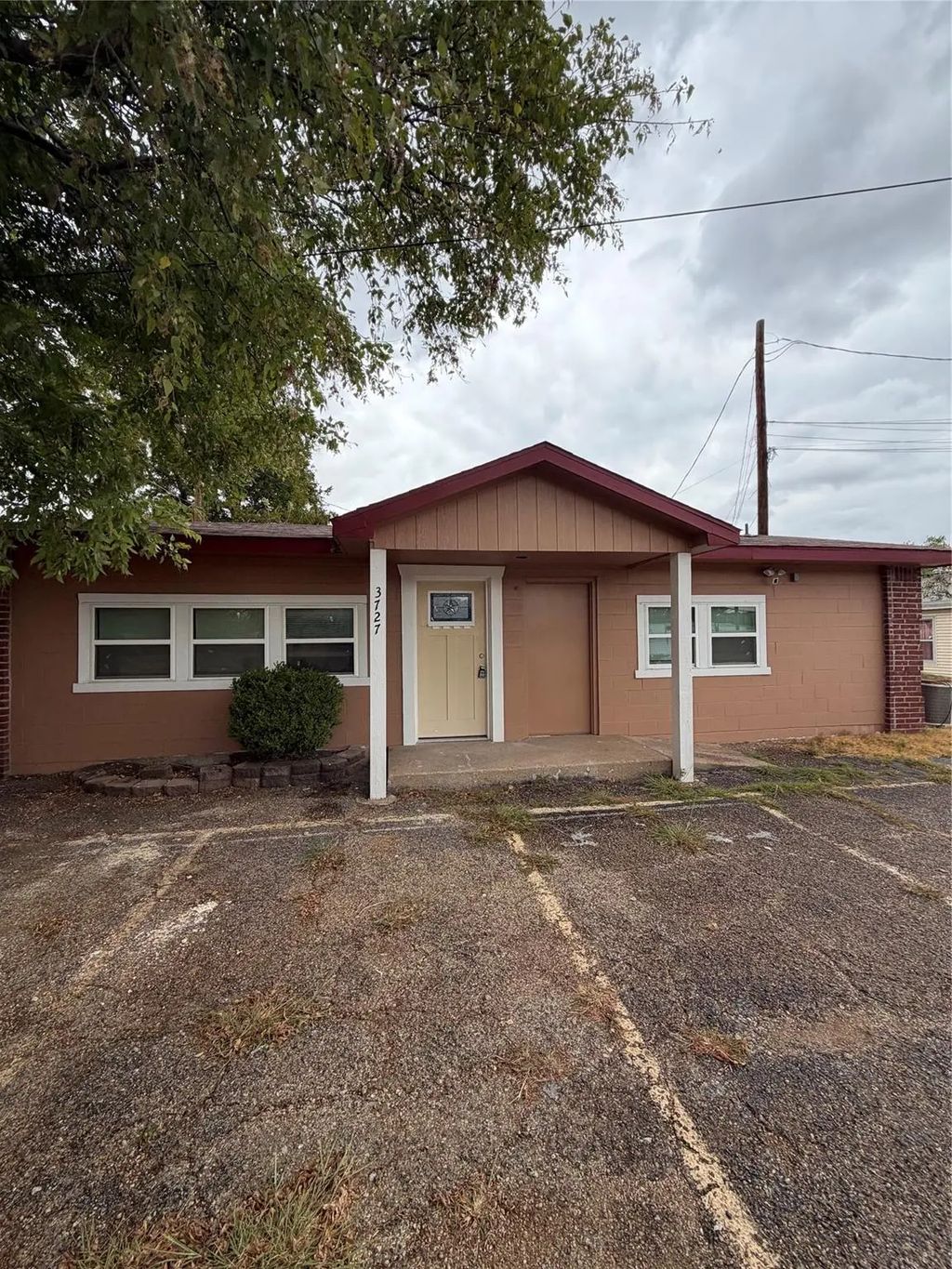 3727 Jackson Street, Irving