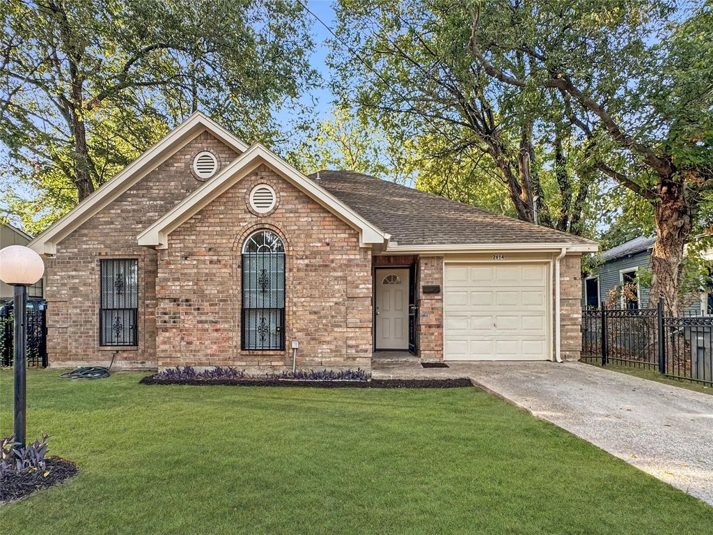 2614 Macon Street, Dallas