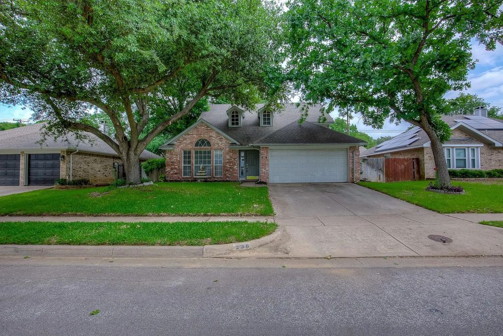 230 Brittany Drive, Euless