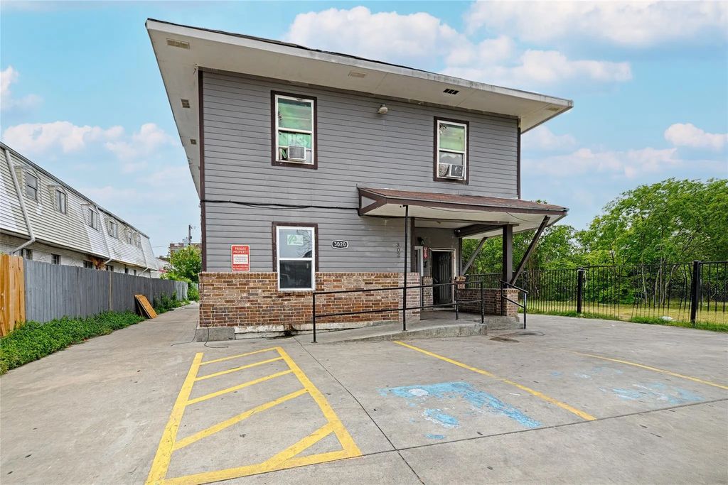 3020 South Boulevard 6, Dallas