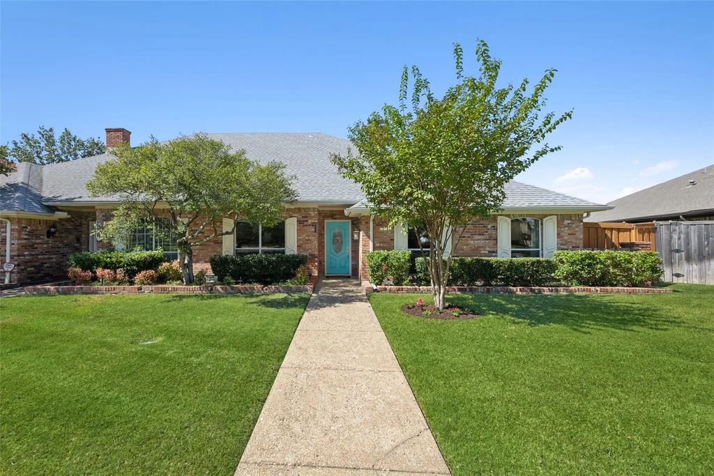 16353 Lauder Lane, Dallas