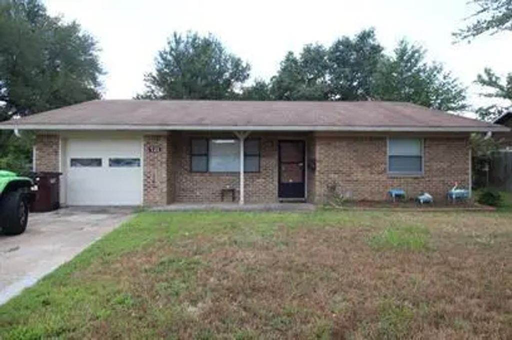 721 Water Crest Circle, Canton