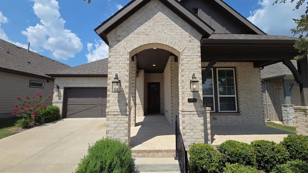 7703 Coronado Drive, Rowlett