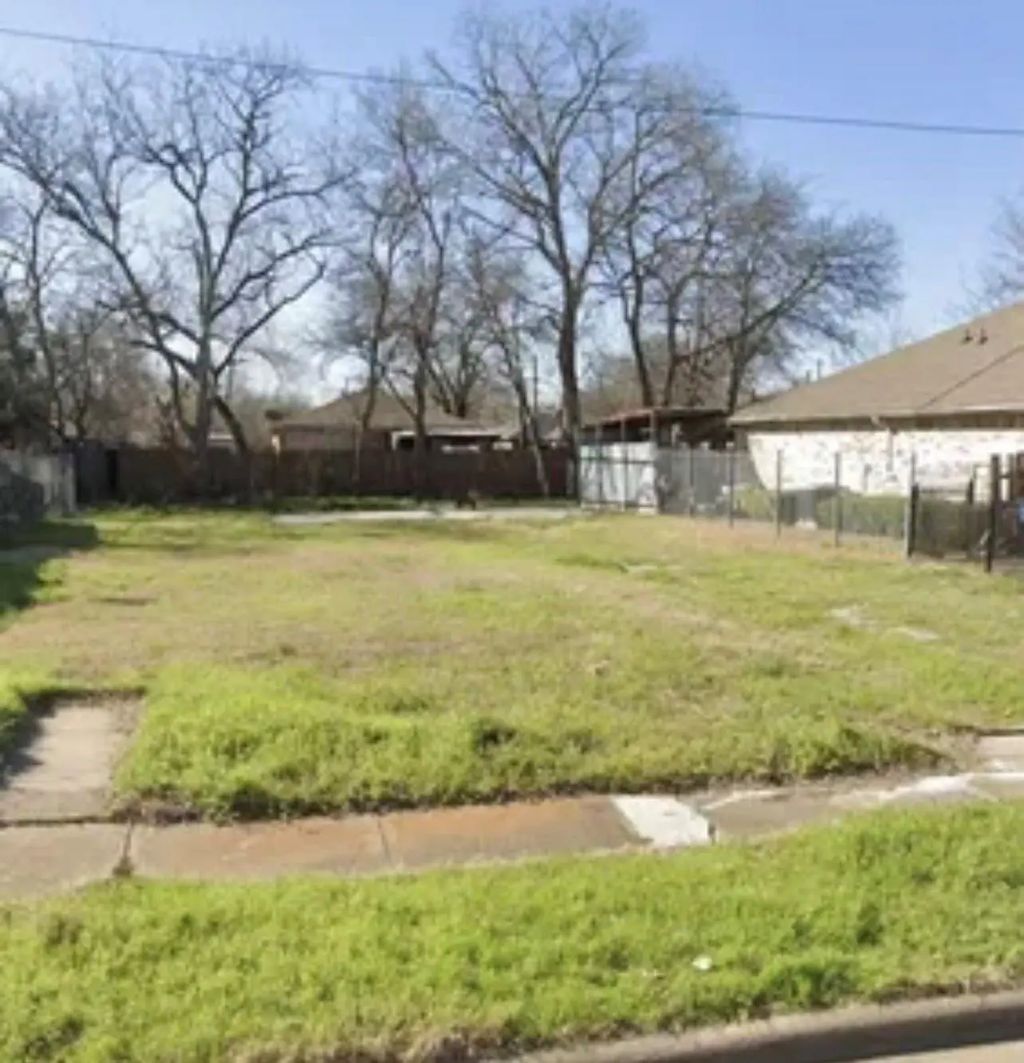 1954 Shaw Street, Dallas
