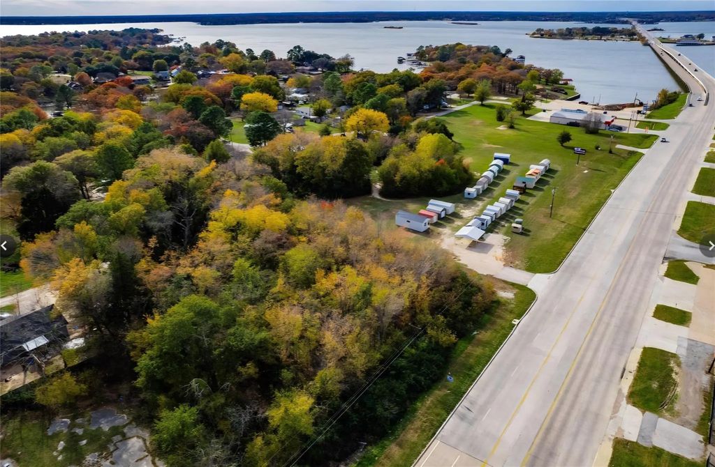 2715 W Main Street, Gun Barrel City