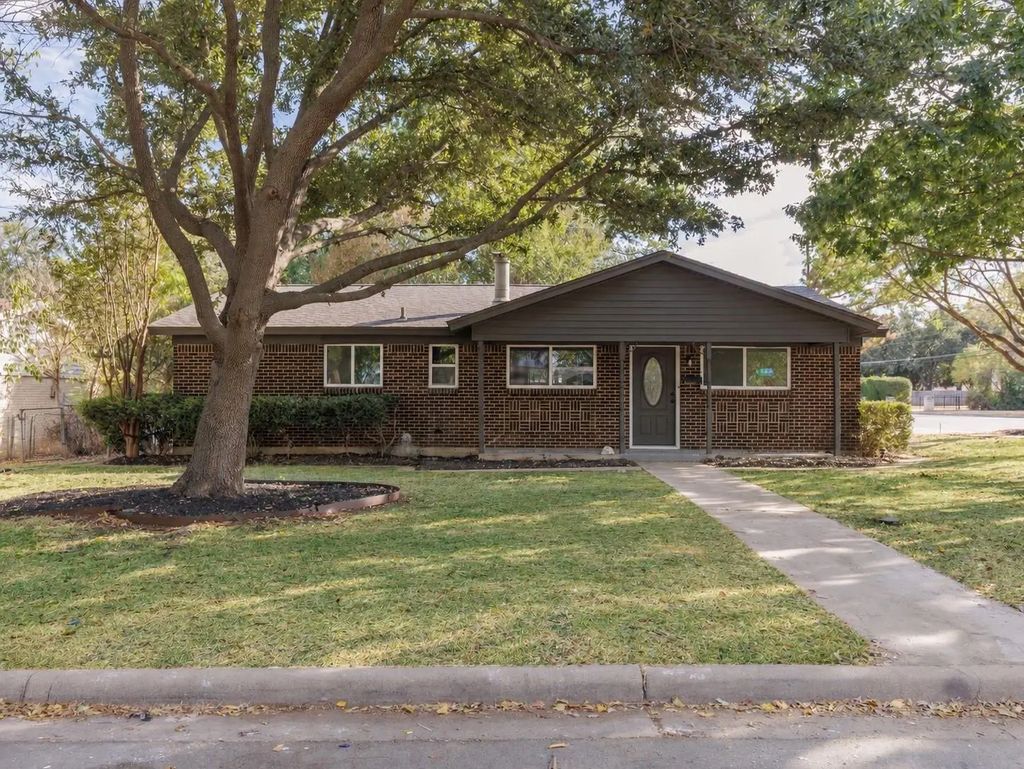 6700 Karen Drive, North Richland Hills