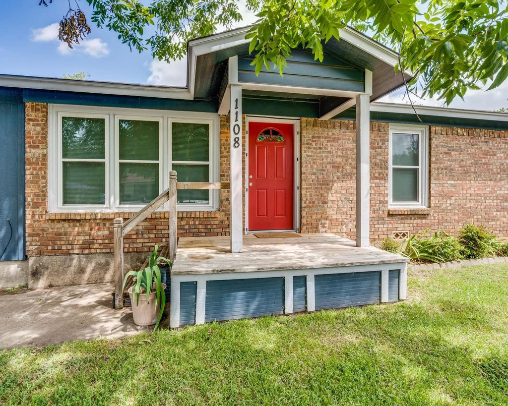 1108 Chester Street, Cleburne