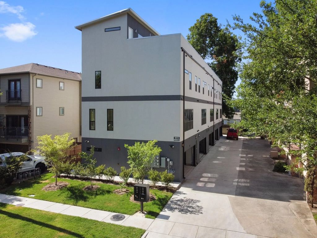 5810 Hudson Street 104, Dallas