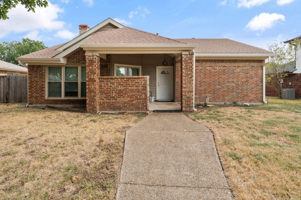 726 Brittany Drive, Mesquite