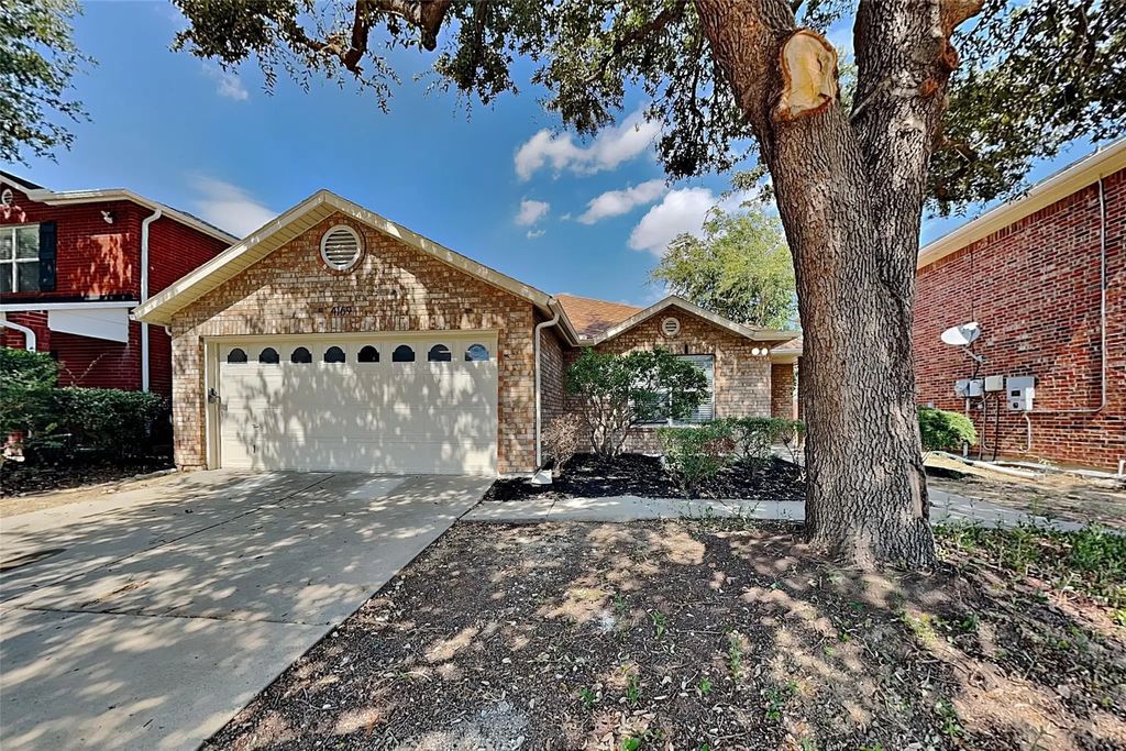 4169 Fossile Butte Drive, Fort Worth
