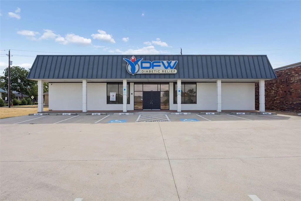 208 N Hwy 377, Roanoke