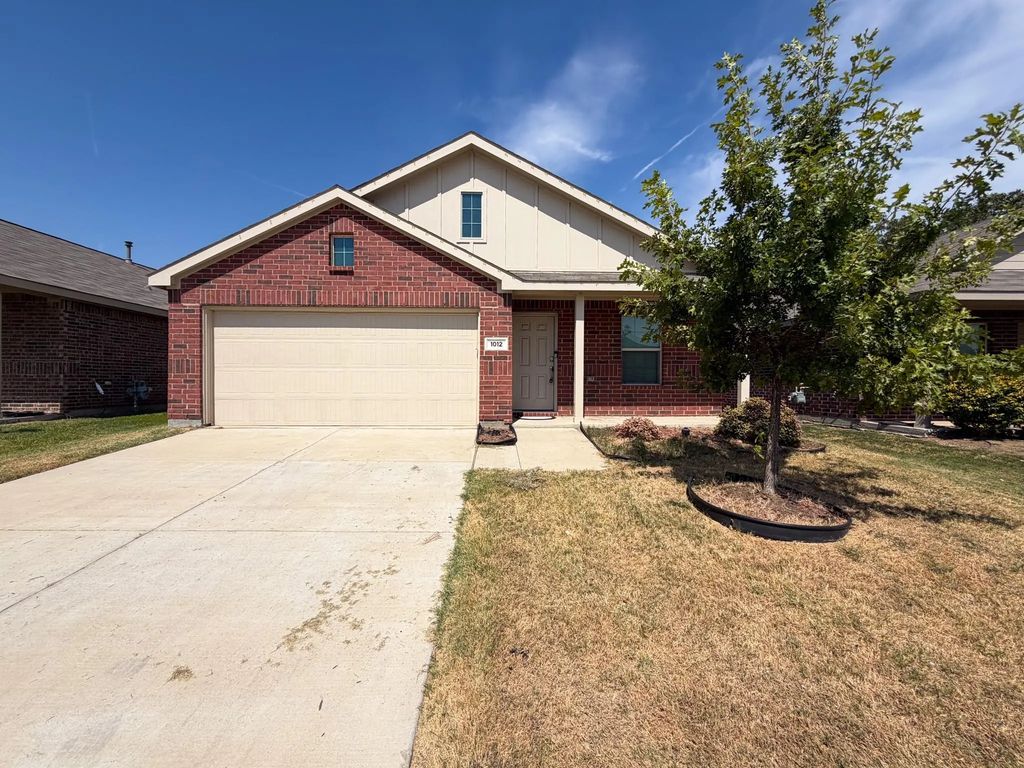 1012 Lady Bird Street, Ennis