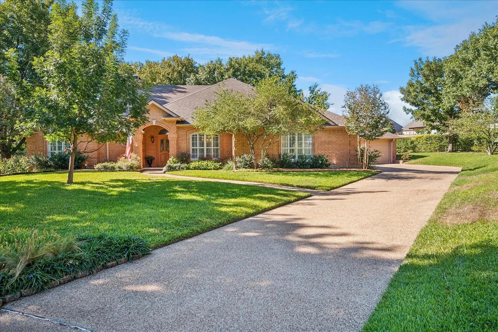 4424 Fair Ridge Drive, Fort Worth