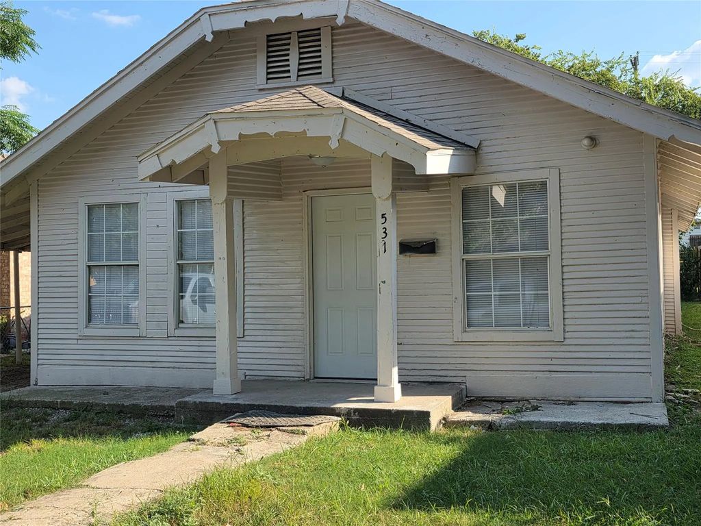 531 W Spurgeon Street, Fort Worth
