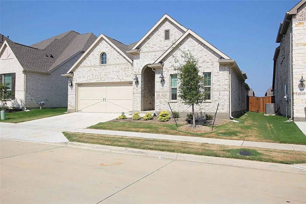 606 Artesian Drive, Argyle
