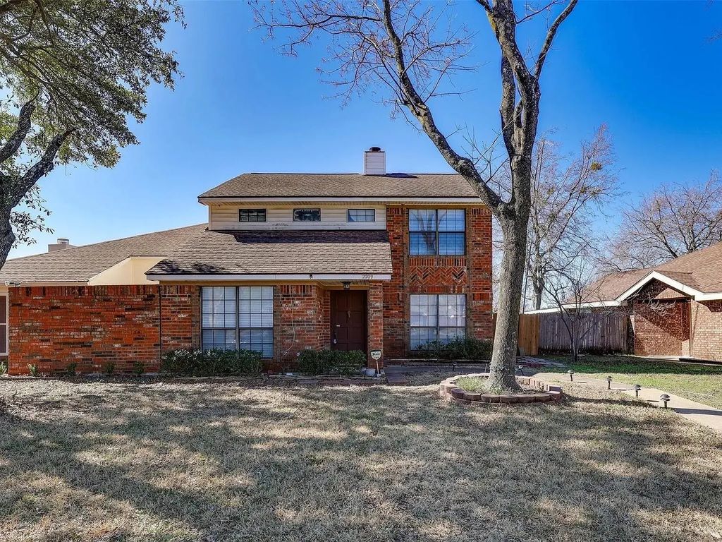2209 Prairie Creek Trail, Garland