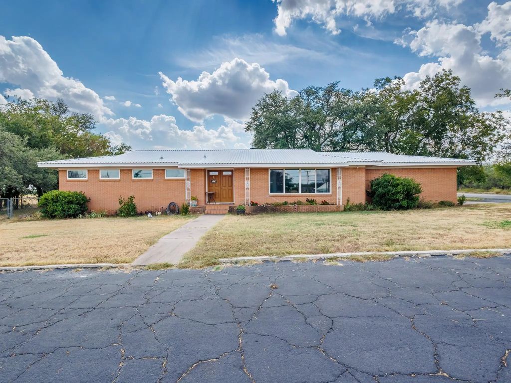 601 Garmon Drive, Early