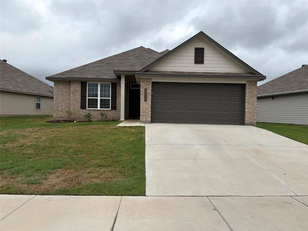 4220 Centerfire Road, Waco