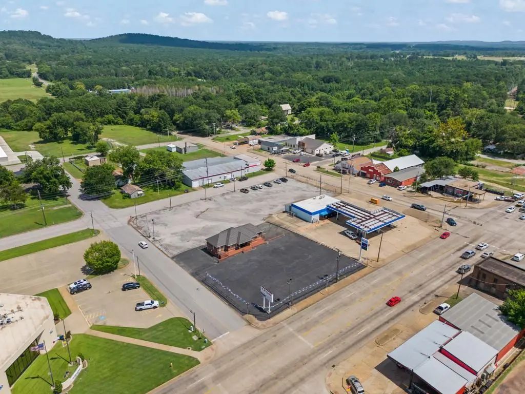 112 Us Hwy 271, Gilmer