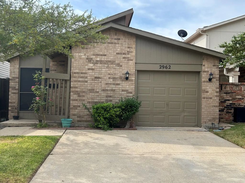 2962 Canis Circle, Garland