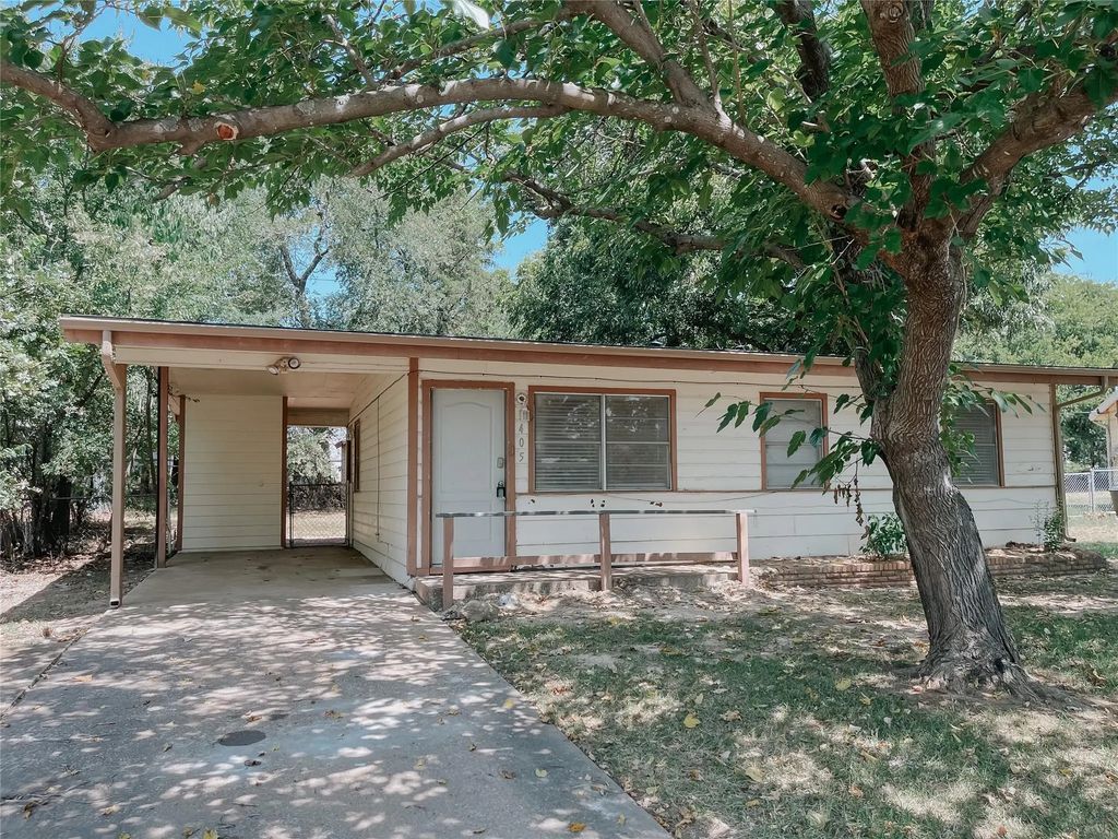 405 Knob Circle, Denison